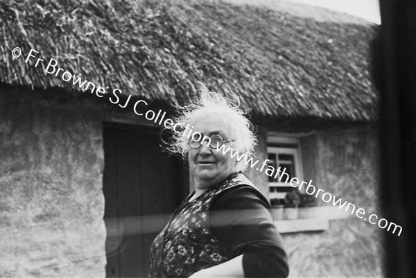 CHAPEL WOMAN AT KILLESHIN